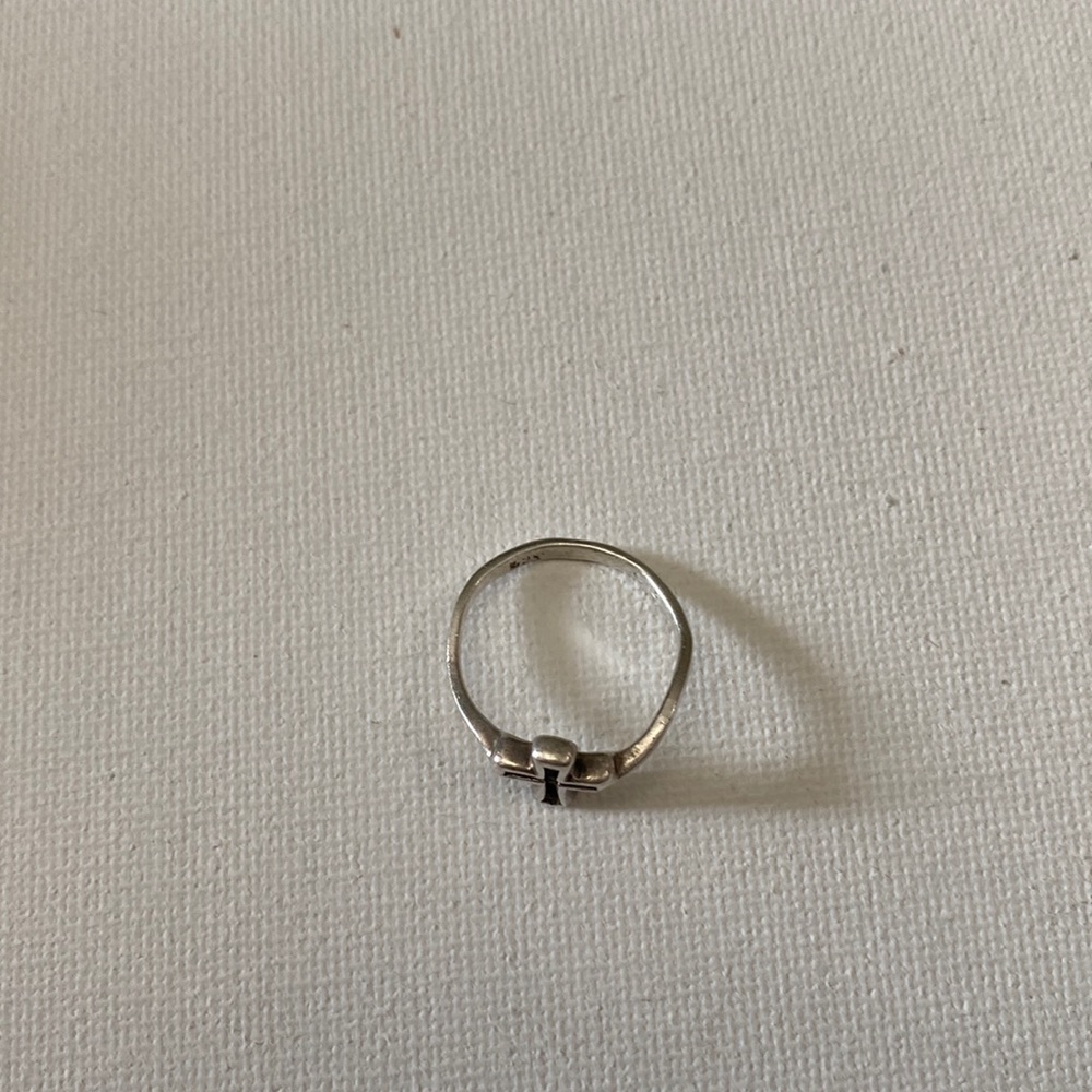 Cross ring